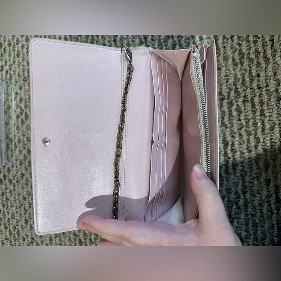 Authenticated Dior Diorissimo Voyaguer Leather Wallet With Chain And Charm - Picture 12 of 16